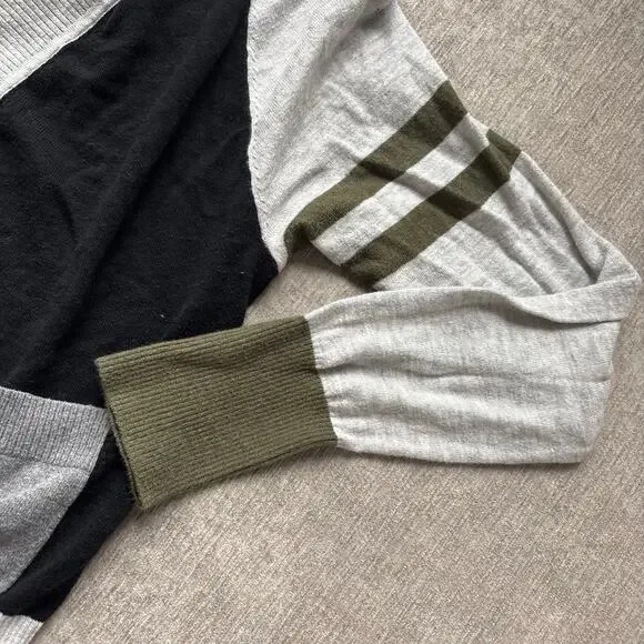 Wispr Women’s Cardigan Sweater - Picture 3 of 5